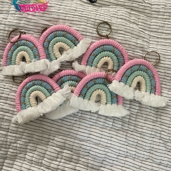 Colorful Accessories Set - Picture 8 of 8